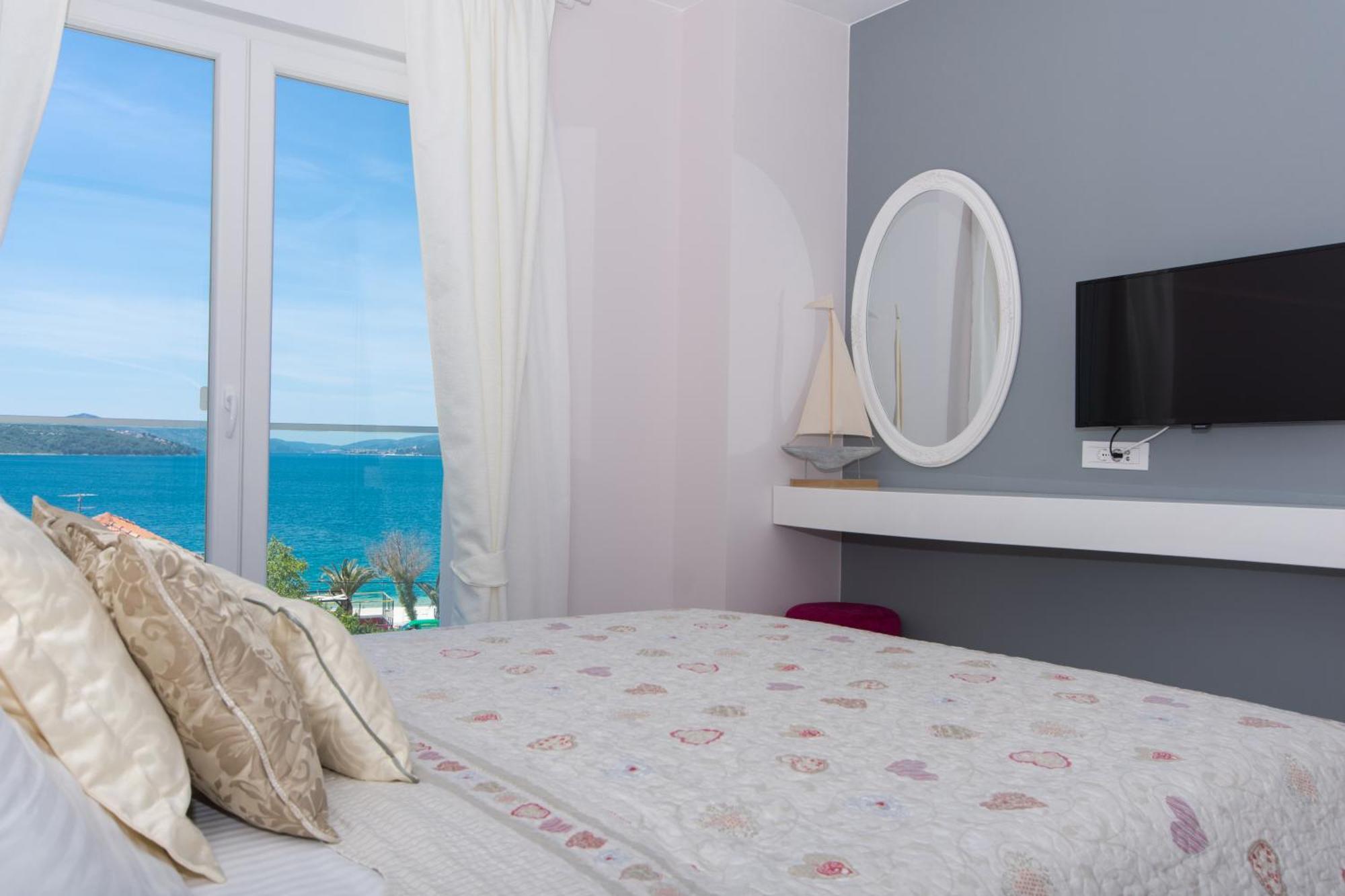 Apartments Soho Trogir Room photo